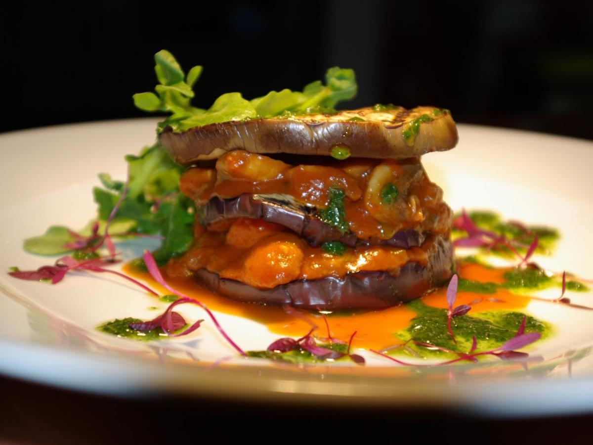The Fountain Inn Hendy Ngoại thất bức ảnh
